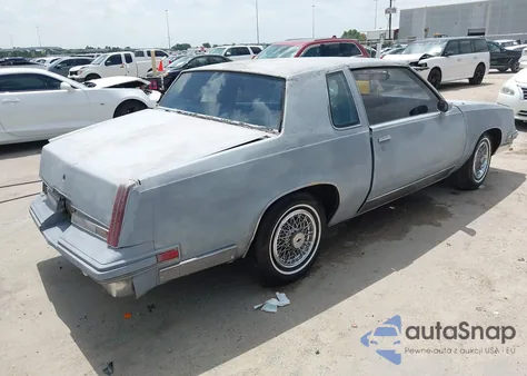 1985 Oldsmobile Cutlass Supreme z USA, uszkodzony, nr VIN 1G3GR47A9FH313228